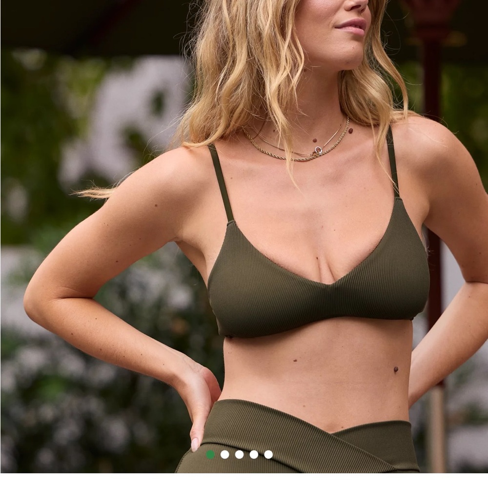 NWT Skinny Strap Ribbed Bikini Top